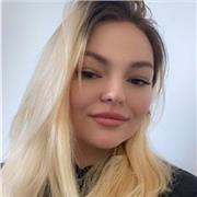 Mathe-Tutorin, die bis zur 9. Klassenstufe helfen kann